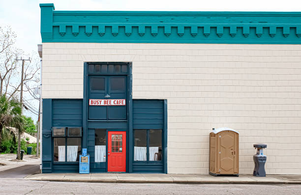 Best Portable toilet rental cost  in Wellston, MO