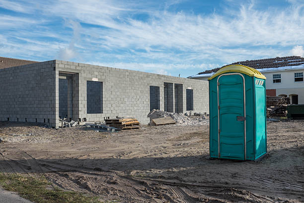 Porta potty delivery and setup in Wellston, MO